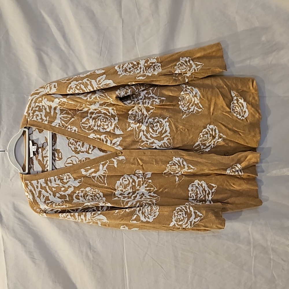 Isaac Mizrahi floral tunic length button down cardigan